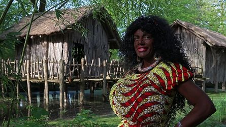 Ist Martina Big von ihren Schönheitsoperationen angestrengt?