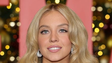 Nach Bodyshaming: Sydney Sweeney posiert oben ohne im Netz
