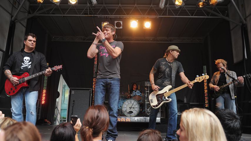 Wegen häuslicher Gewalt: 3 Doors Down-Bassist hinter Gittern
