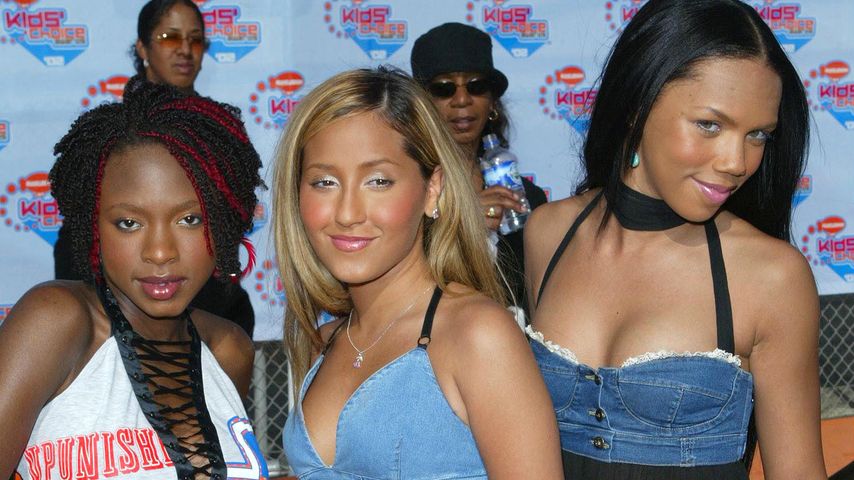 3LW, April 2002