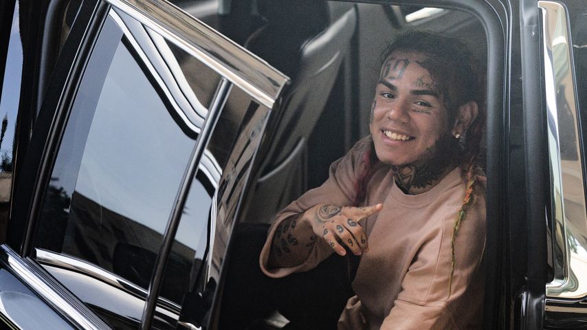 6ix9ine vor dem Gericht im August 2018