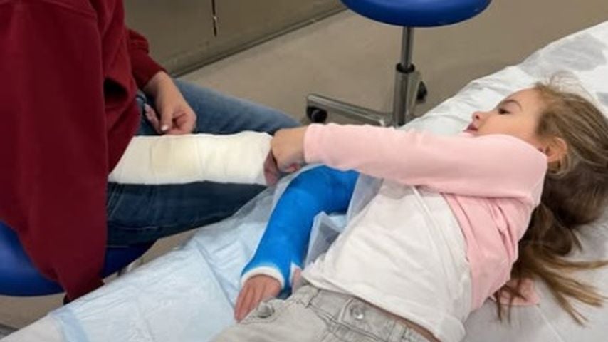Aaliyah und Naima Ferchichi im Krankenhaus