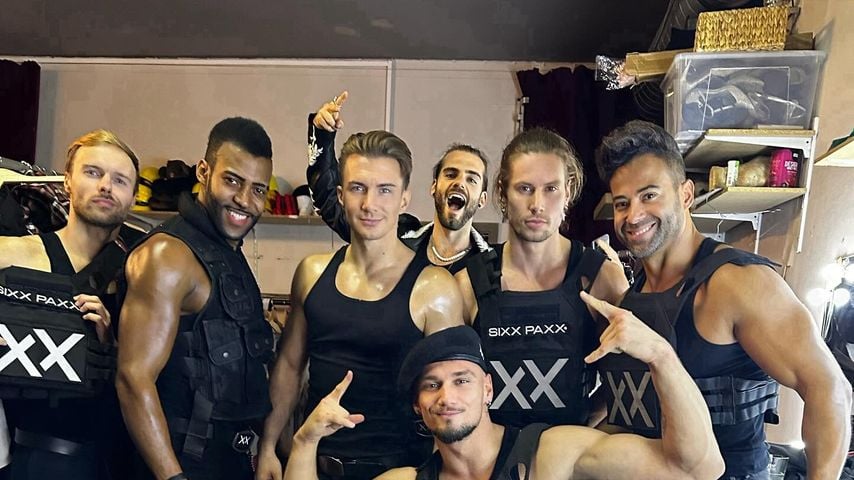 Aaron Cooper und einige SixxPaxx-Kollegen, Februar 2025