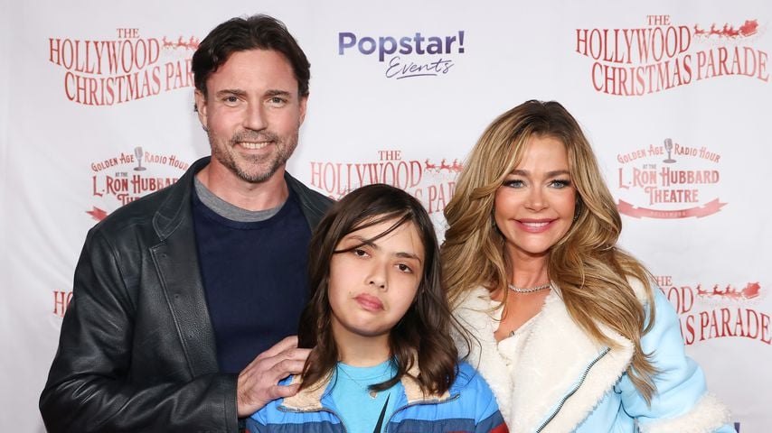 Aaron Phypers, Eloise Richards und Denise Richards, 2023
