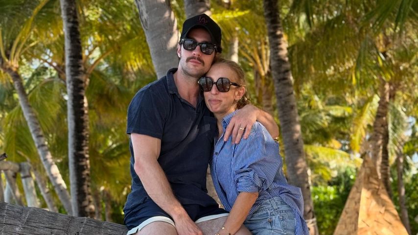 Aaron Taylor-Johnson mit seiner Frau Samantha im Dezember 2024