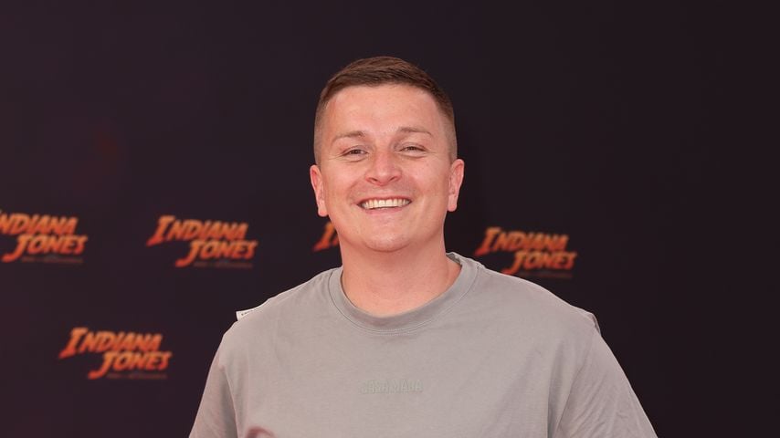 Aaron Troschke, Webstar