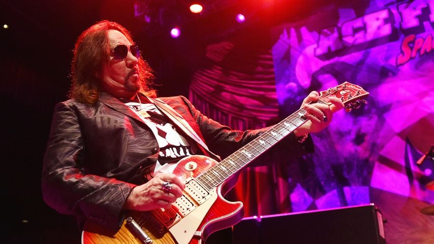 Ace Frehley bei einem Konzert in Las Vegas