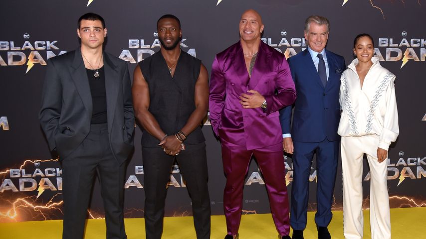 Noah Centineo, Aldis Hodge, Dwayne Johnson, Pierce Brosnan und Quintessa Swindell