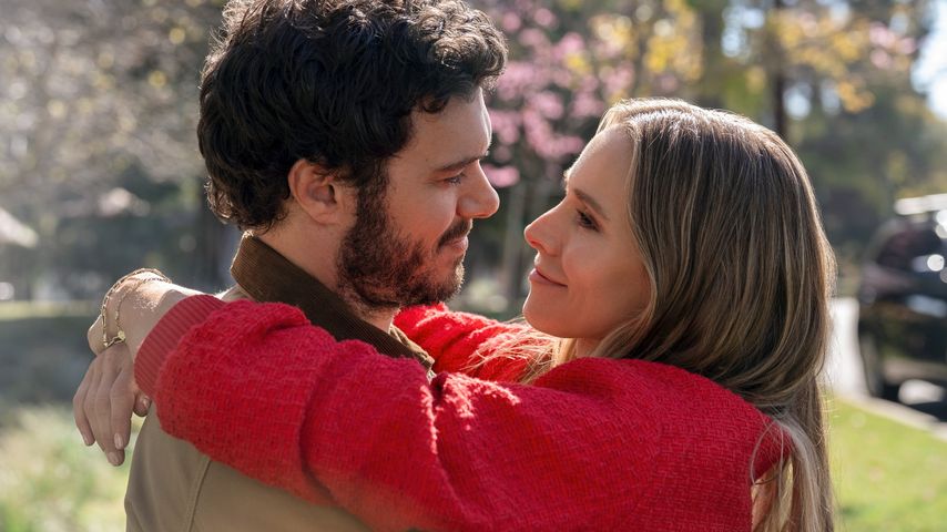 Adam Brody und Kristen Bell in "Nobody Wants This"