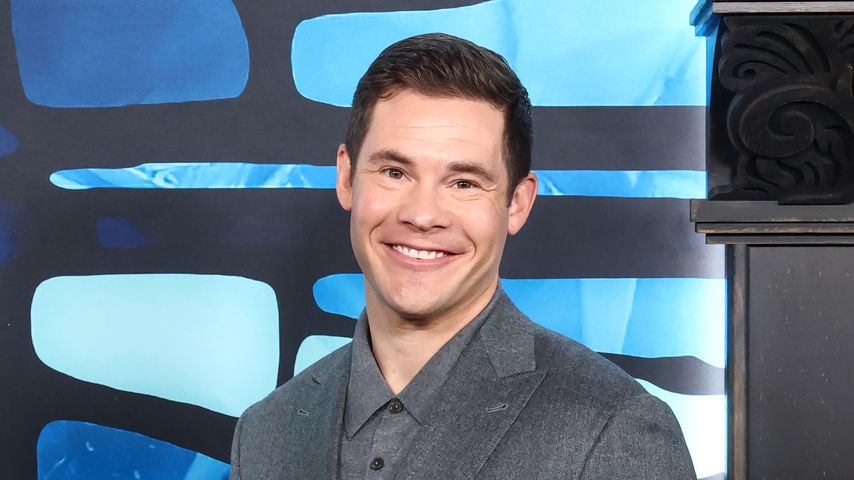 Adam DeVine spricht offen über schweren Unfall mit Laster