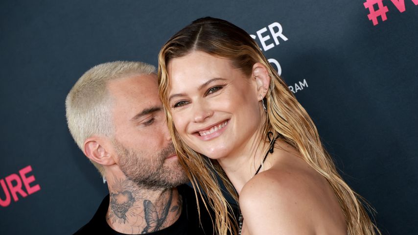 Adam Levine und Behati Prinsloo bei einer Benefizgala, 2023
