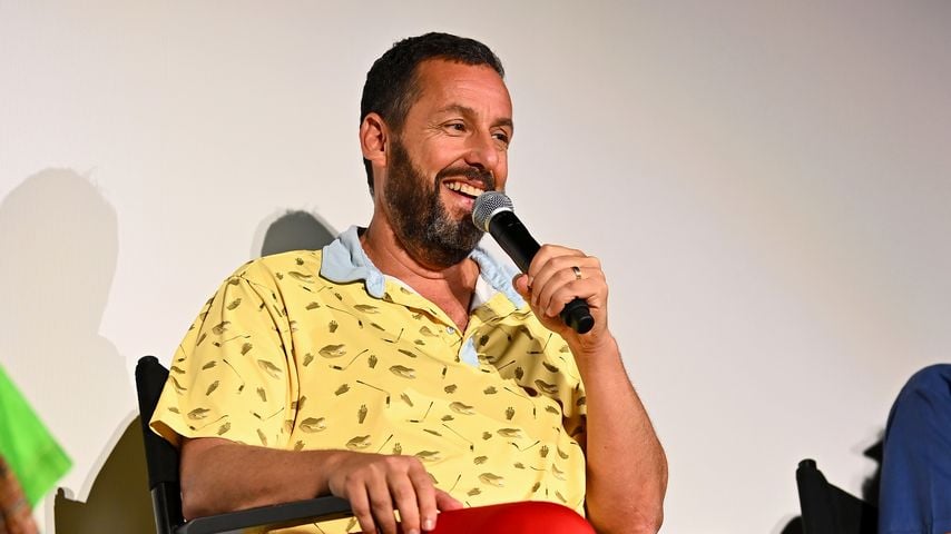 Adam Sandler feiert die Premiere von "Happy Gilmore 2"