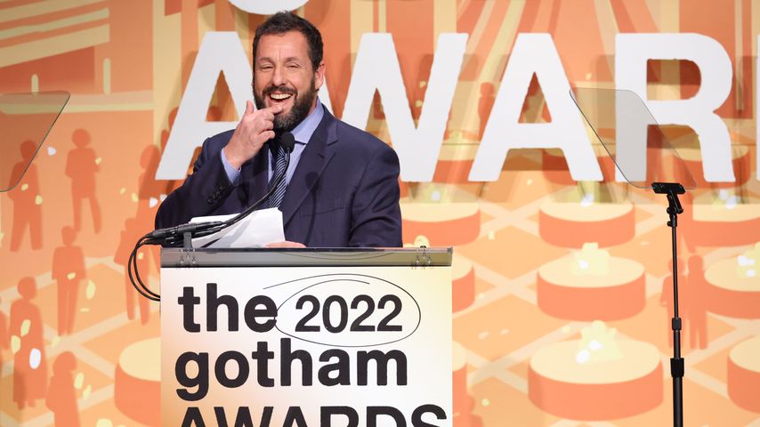 Adam Sandler zieht in Dankesrede über seine zwei Töchter her