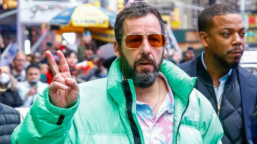 Adam Sandler ist unfreiwillig das neue Modevorbild von Gen Z