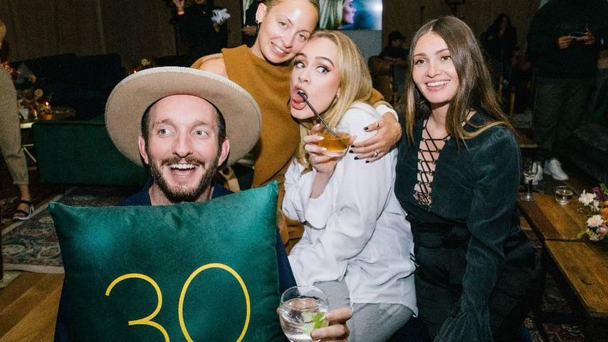 Adele feiert den Release ihres neuen Albums mit Nicole Richie