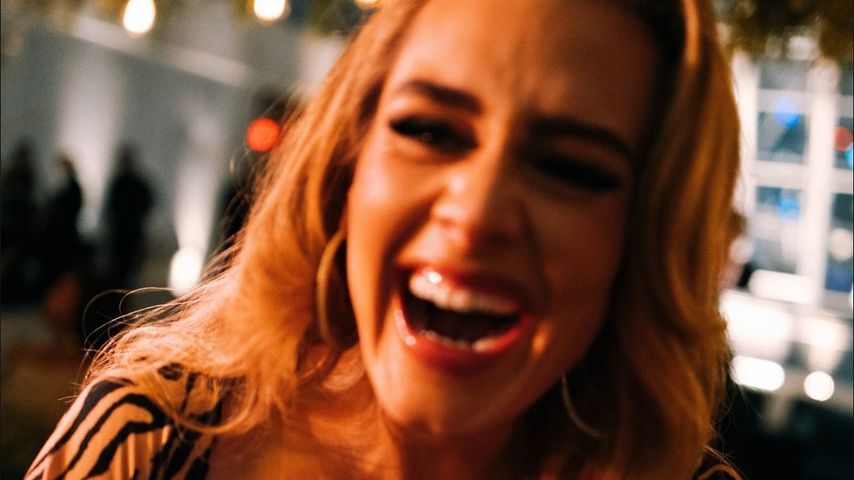Strahlendes Lachen: Adele dementiert die Trennungsgerüchte