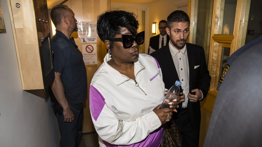 Renee Black beim Gerichtsprozess ihres Sohnes A$AP Rocky