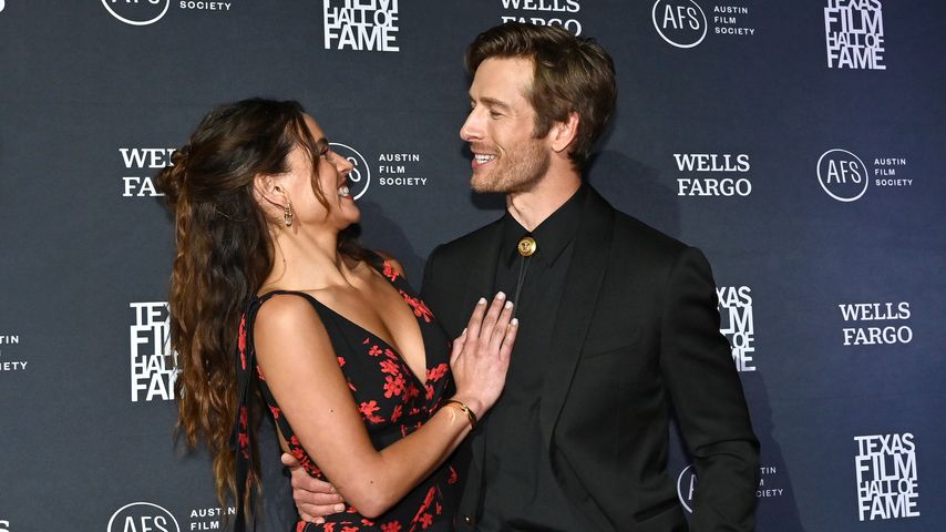 Adria Arjona und Glen Powell, Schauspieler