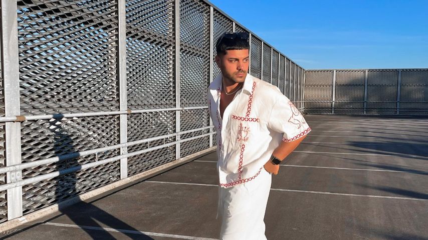 "Temptation Island"-Adrian verabschiedet sich knutschend