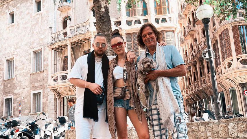 Adrian Louis mit Joelina und Jürgen Drews auf Mallorca
