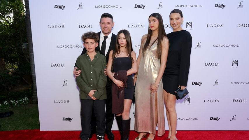 Adriana Lima mit ihrer Familie, April 2025