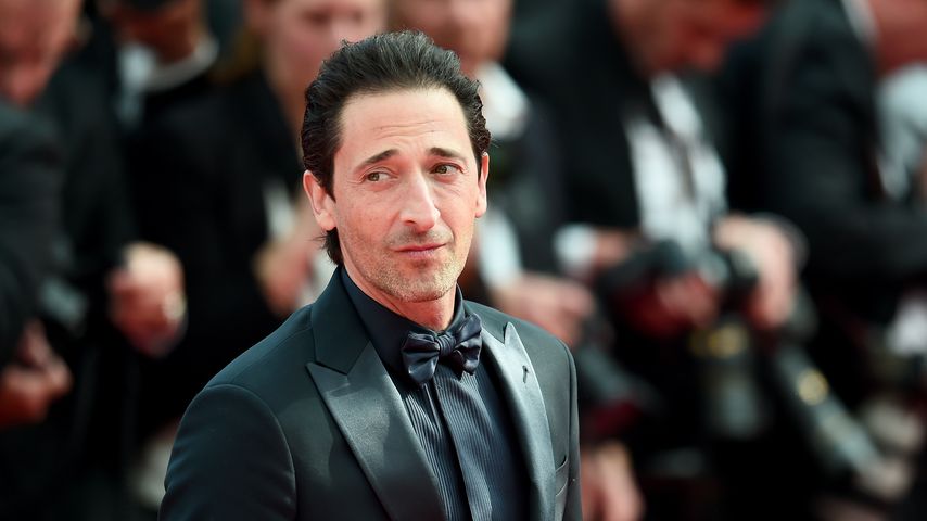Stylecheck: Adrien Brody überzeugt in Schwarz!