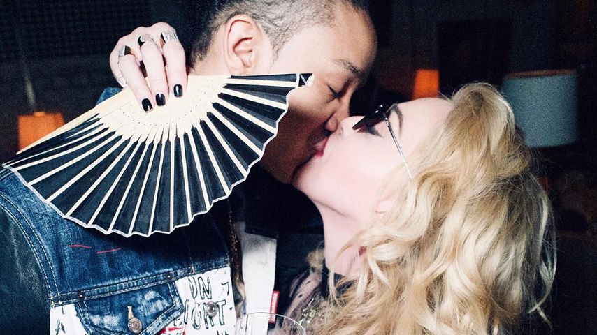 Hier gratuliert Madonna (61) ihrem Toyboy zum 26. Geburtstag