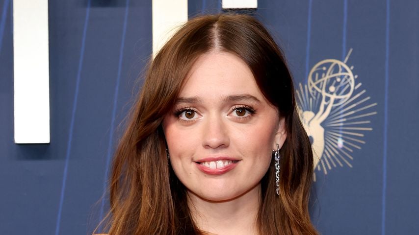 Aimee Lou Wood bestätigt Beziehung mit Adam Long bei Emmys