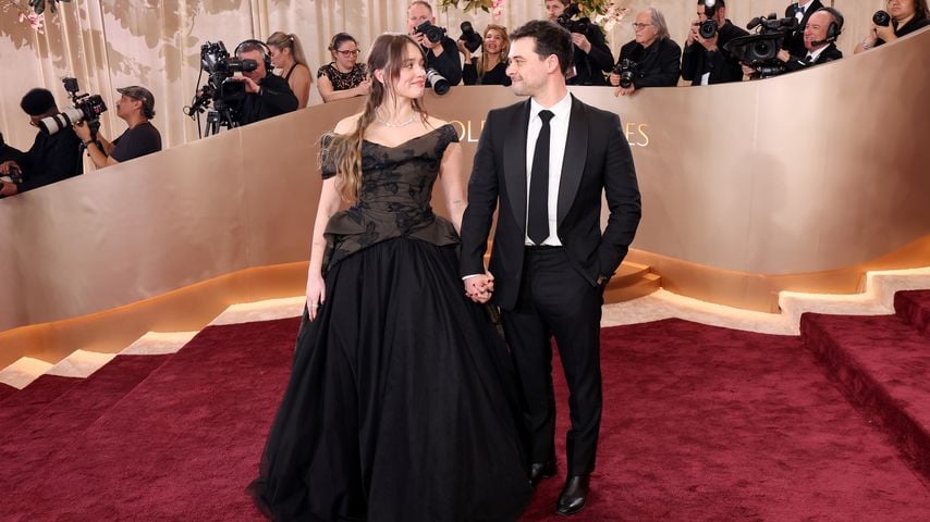 Aimee Lou Wood und Adam Long bei den Golden Globes im Beverly Hilton, 11. Januar 2026