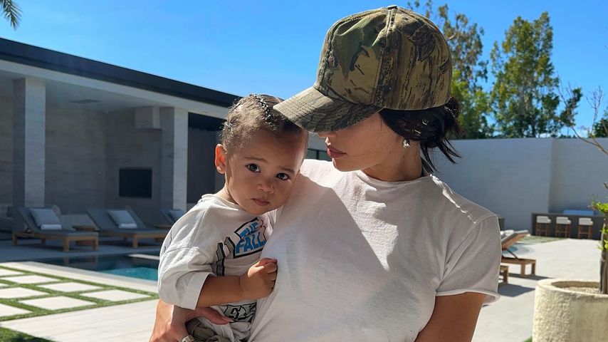Kylie Jenner testet ihren kleinen Sohn Aire mit Süßigkeiten