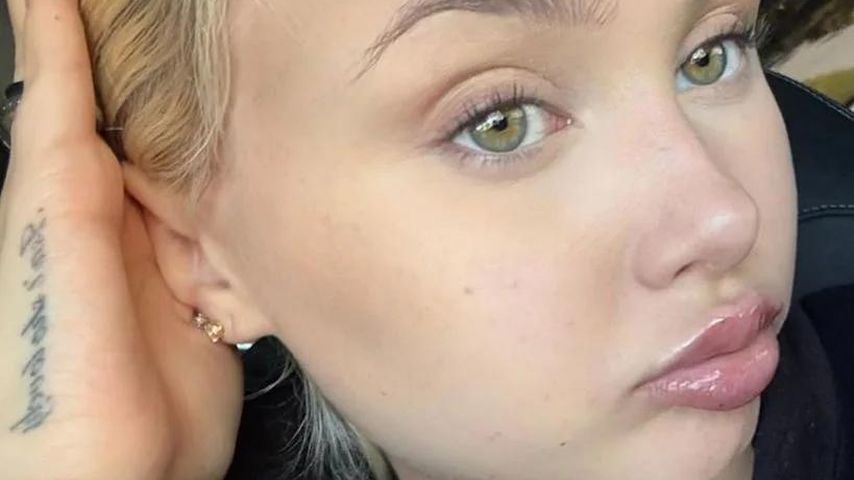 Alabama Barker ohne Make-up, Oktober 2024