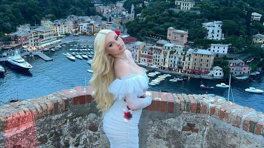 Alabama Luella Barker in Portofino