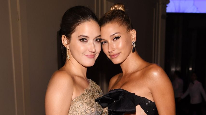 Alaia Baldwin und Hailey Bieber im Jahr 2019
