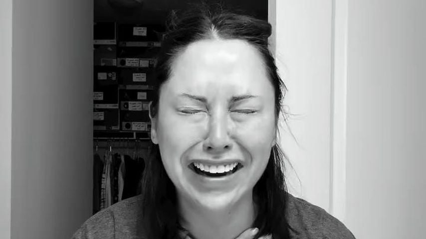 Alaina Scott teilt ihre emotionale Reaktion auf ihre Schwangerschaft auf Instagram