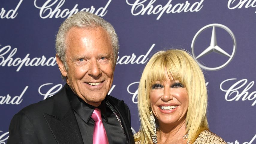 Für Alan: Suzanne Somers sang posthum bei ihrer Trauerfeier
