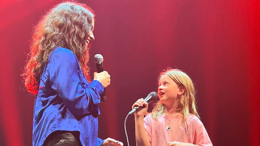 Alanis Morissette mit ihrer Tochter Onyx (8)