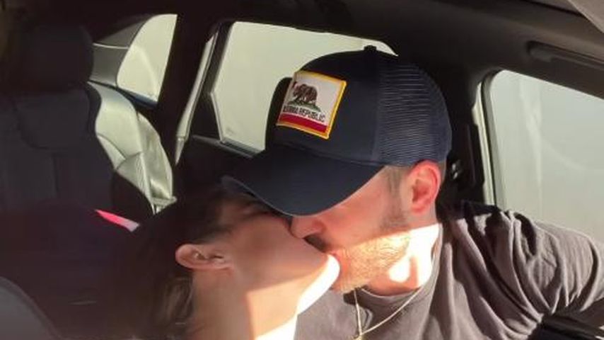 Alba Baptista und Chris Evans