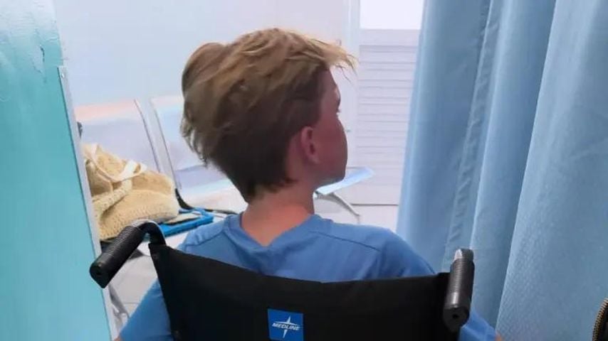 Alec und Hilaria Baldwins Sohn Leo im Krankenhaus