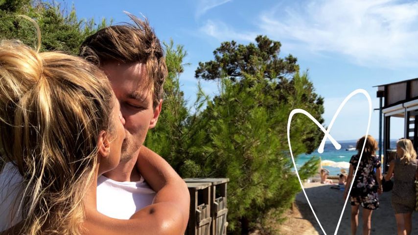 Sommer, Sonne, Kuss: Alena Gerber und Clemens so verknallt!