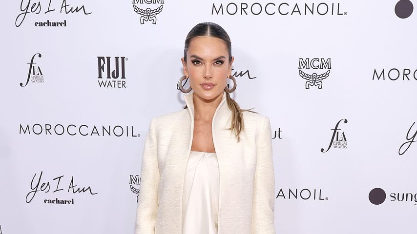 Alessandra Ambrosio bei den Daily Front Row’s Fashion Awards in Los Angeles 2022
