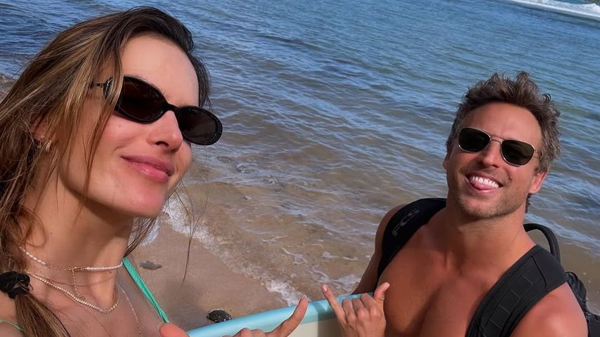 Alessandra Ambrosio zeigt sich frisch verliebt auf Hawaii