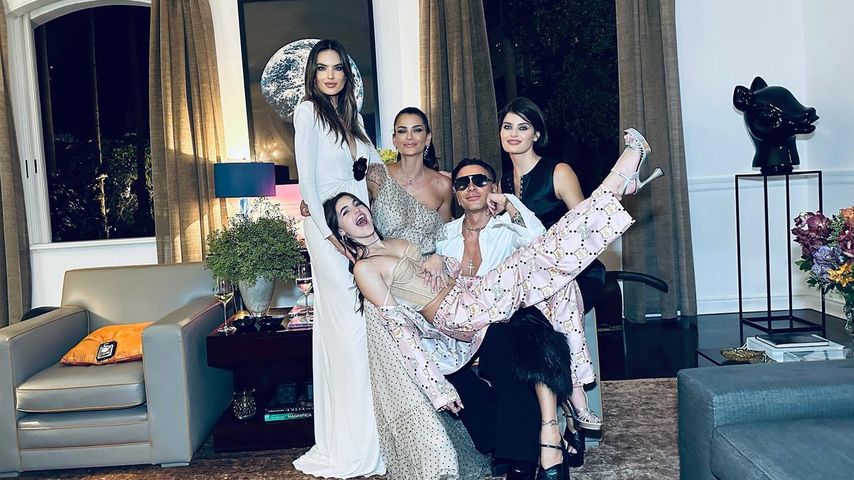 Alessandra Ambrosio, Fernanda Motta, Matheus Mazzafera, Isabeli Fontana und ihre Tochter, 2023