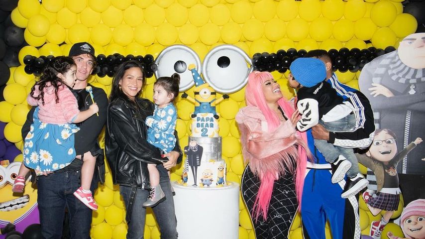 Alex Fine, Cassie, Nicki Minaj und Kenneth Petty und ihre Kinder