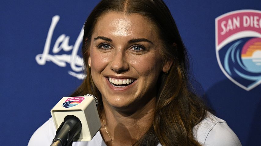 Alex Morgan, Fußballspielerin