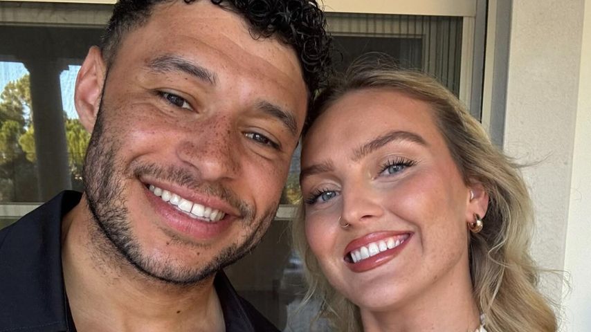 Alex Oxlade-Chamberlain und Perrie Edwards im Juli 2024
