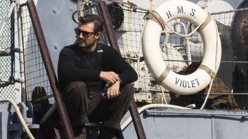 Alex Pettyfer bei einem Filmdreh