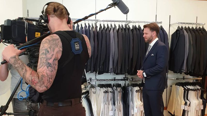 Alex während der Dreharbeiten zu "Hochzeit auf den ersten Blick"