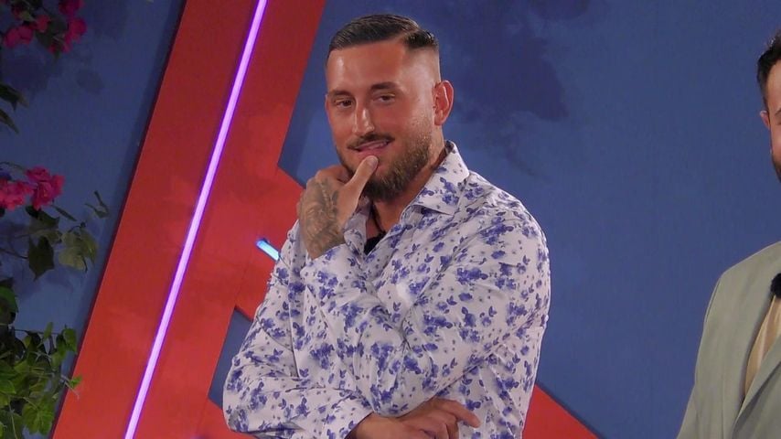 "Make Love, Fake Love"-Kandidat Alex Z.