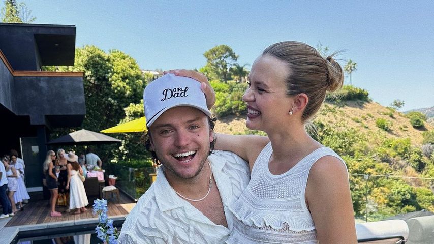 Das Supermodel Josephine Skriver verrät das Babygeschlecht!