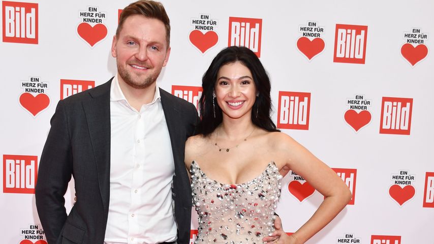 Alexander Thoss und Paola Maria bei der "Ein Herz für Kinder"-Gala 2022